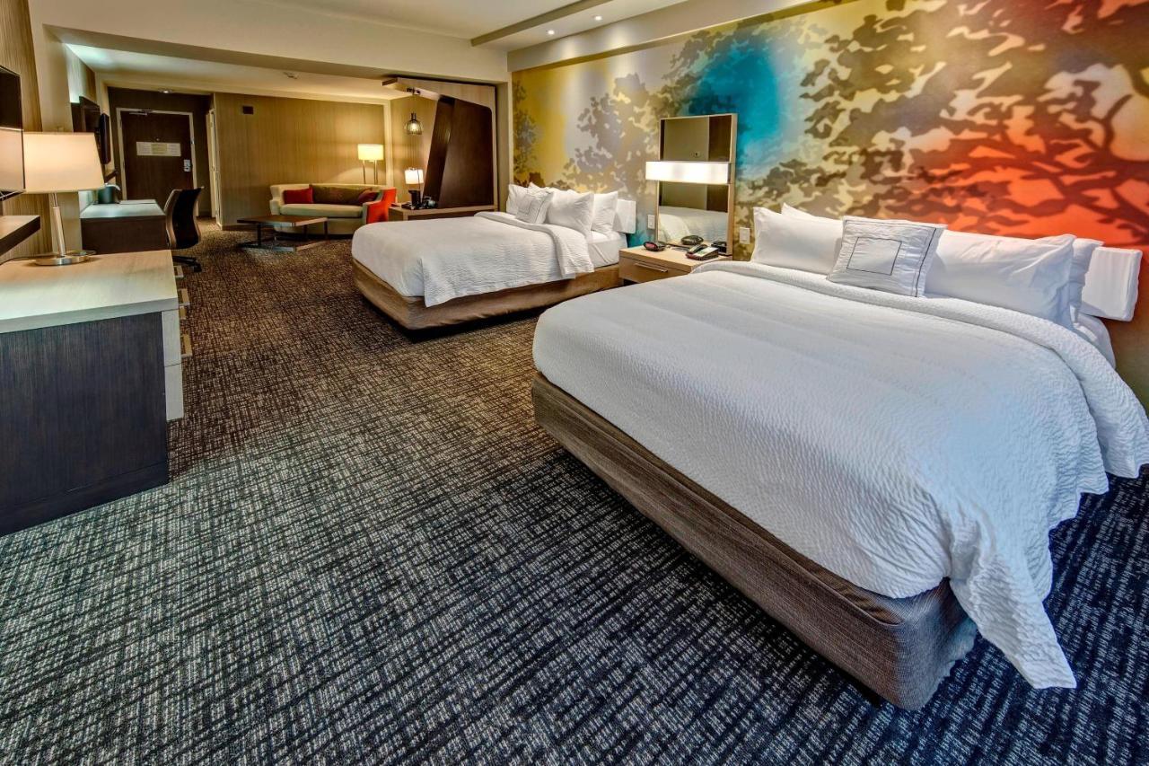 Отель Courtyard By Marriott Оксфорд Экстерьер фото