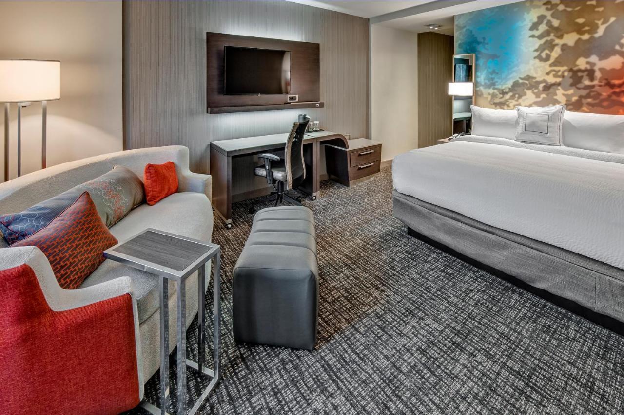 Отель Courtyard By Marriott Оксфорд Экстерьер фото