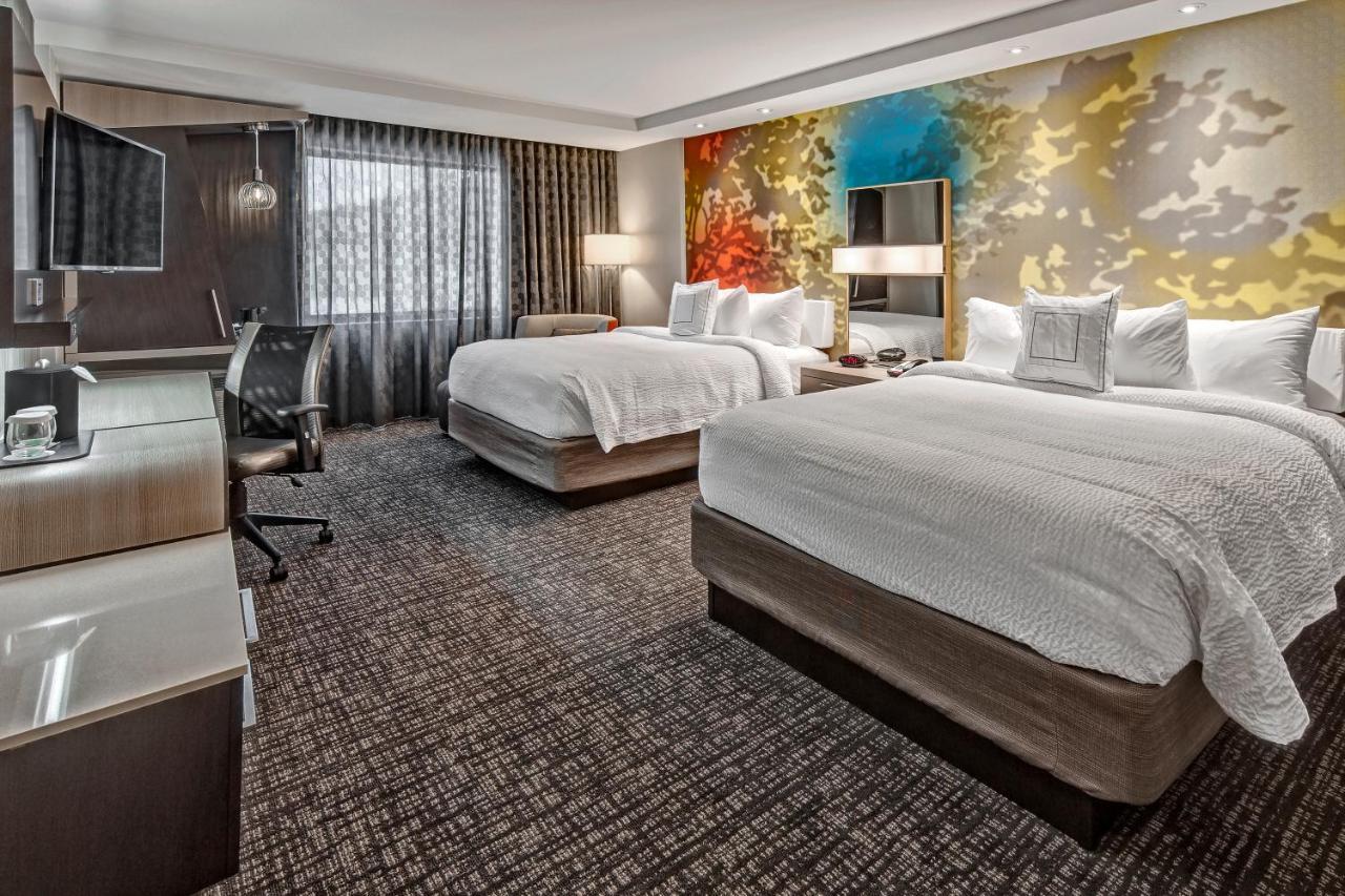 Отель Courtyard By Marriott Оксфорд Экстерьер фото