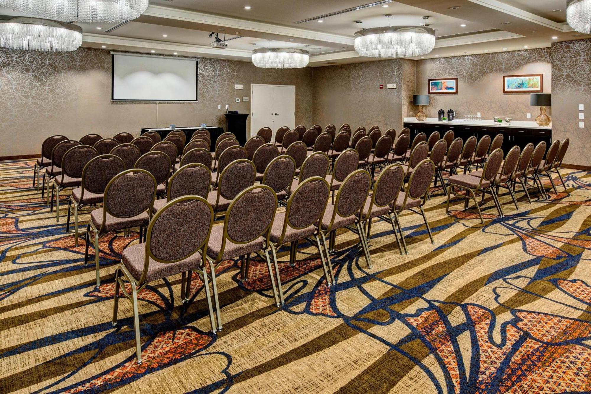 Отель Courtyard By Marriott Оксфорд Экстерьер фото