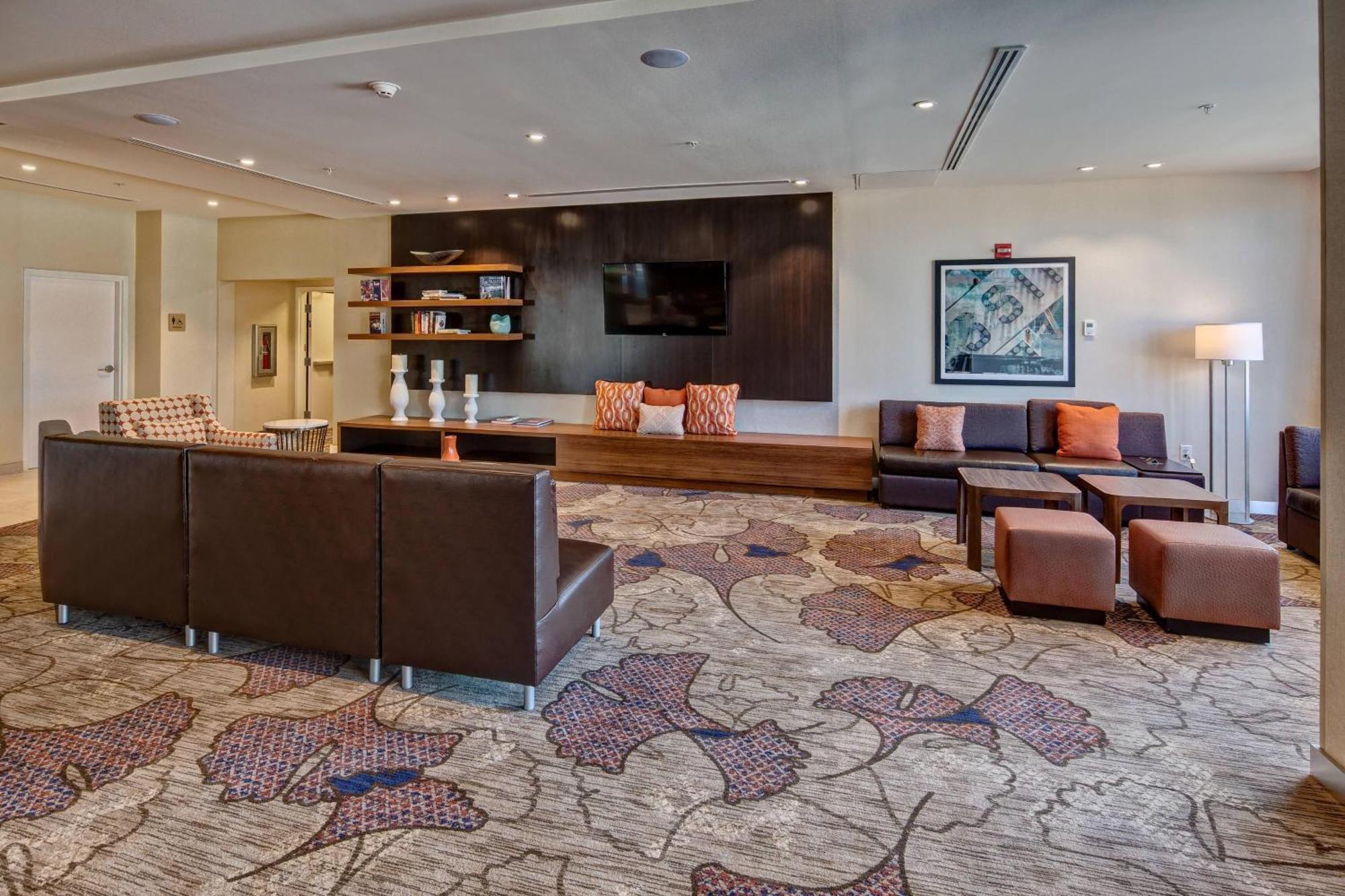 Отель Courtyard By Marriott Оксфорд Экстерьер фото